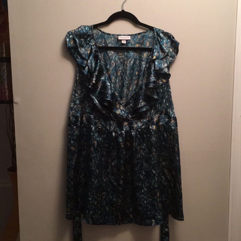 Liz Lange Maternity XXL Sleeveless Tie Back Top